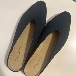 Rothy’s Almond Demi Mule Flat Navy size 6.5 / fits like size 7